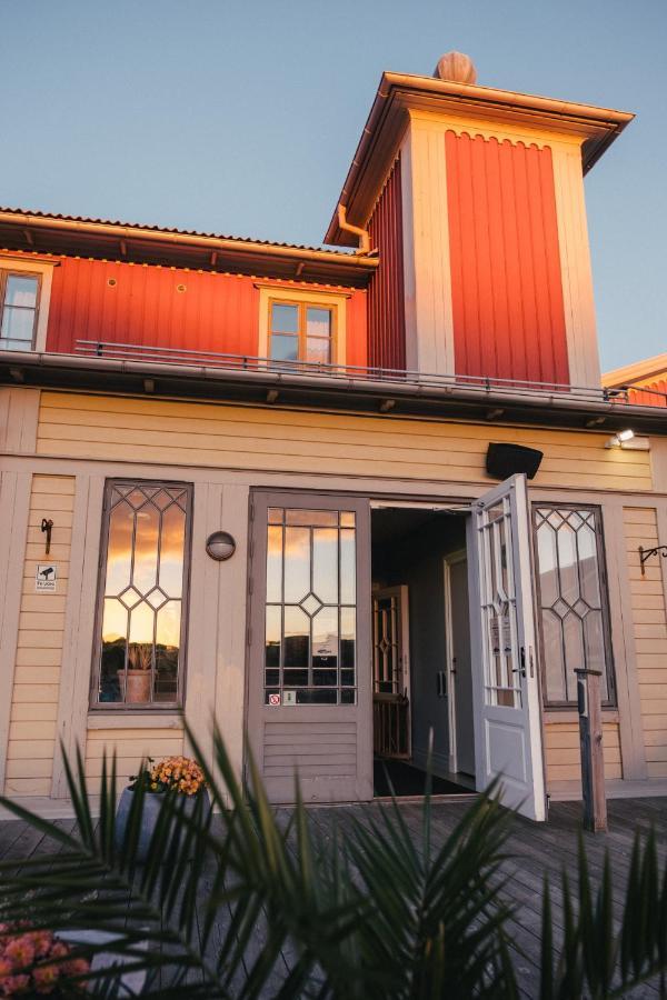 Hotel Strana Hälleviksstrand Exterior foto